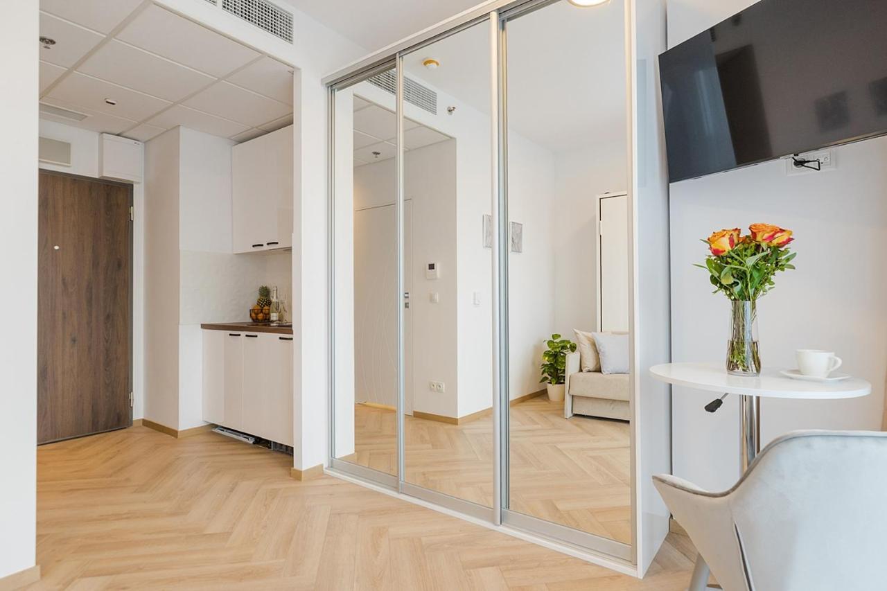وارسو Kasprzaka 29 - Bezplatny Parking - Free Parking - Piekny Widok Na Centrum Miasta - Duzy Balkon - Smart Tv 55 Cali - Wifi - Better Rental المظهر الخارجي الصورة